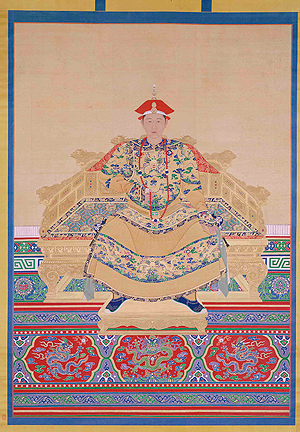 The Kangxi Emperor in court dress. Anonymous court artists.
Colour on silk Kangxi period (1662-1722). Courtesy of The Palace Museum, Beijing